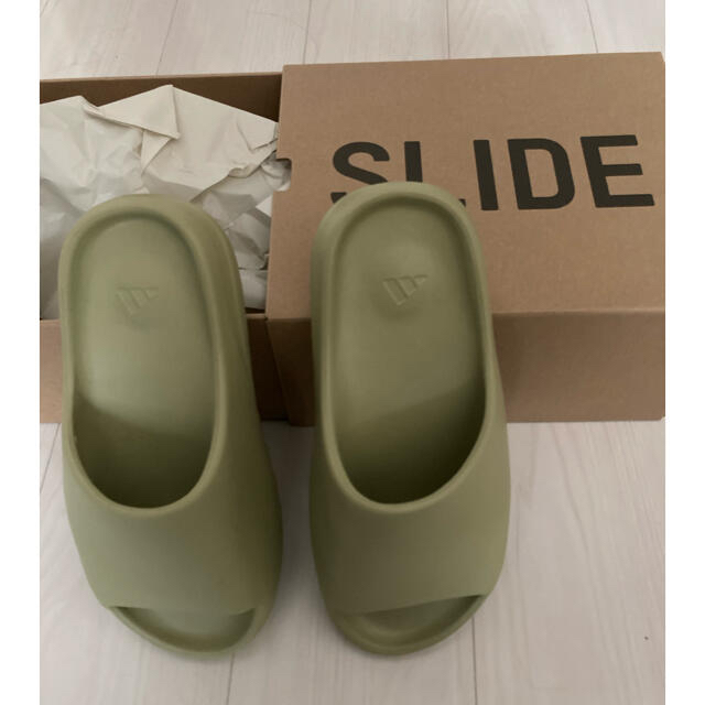 adidas(アディダス)の【新品】YEEZY SLIDE RESIN 26.5 メンズの靴/シューズ(サンダル)の商品写真