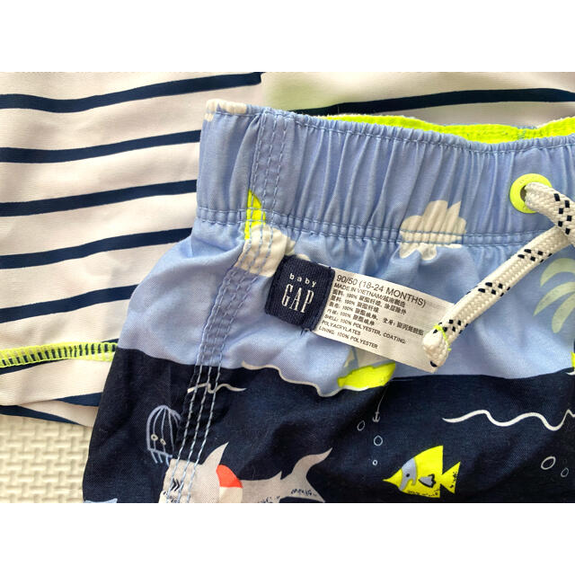 babyGAP(ベビーギャップ)のbaby GAP ベビーギャップ ラッシュガード 水着  18-24m キッズ/ベビー/マタニティのキッズ服男の子用(90cm~)(水着)の商品写真