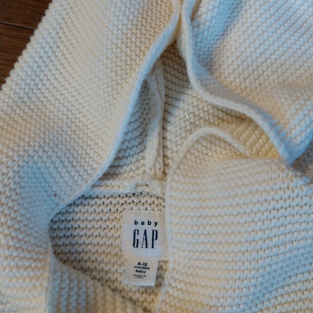 babyGAP(ベビーギャップ)のbaby gap カーディガン　白　ユニコーン　80 キッズ/ベビー/マタニティのベビー服(~85cm)(カーディガン/ボレロ)の商品写真