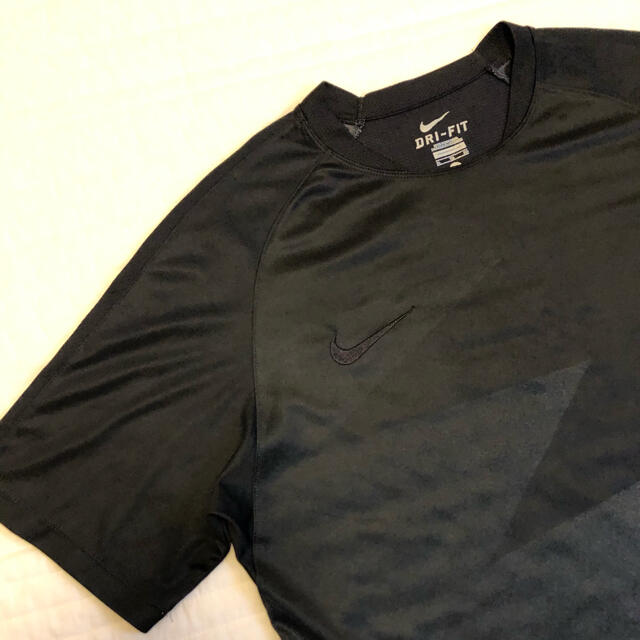 NIKE(ナイキ)の【超美品】NIKE 半袖　DRI-FIT メンズXL スポーツ/アウトドアのサッカー/フットサル(ウェア)の商品写真