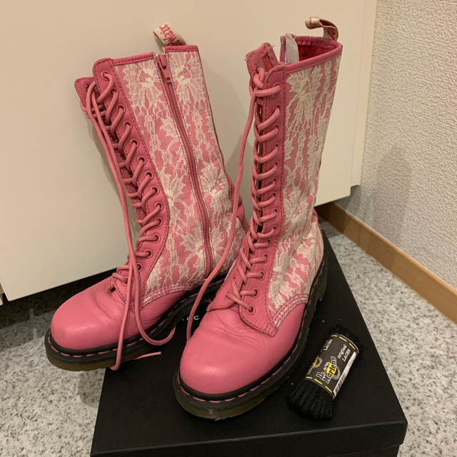 Dr.Martens(ドクターマーチン)のドクターマーチン　ピンク　14ホール レディースの靴/シューズ(ブーツ)の商品写真