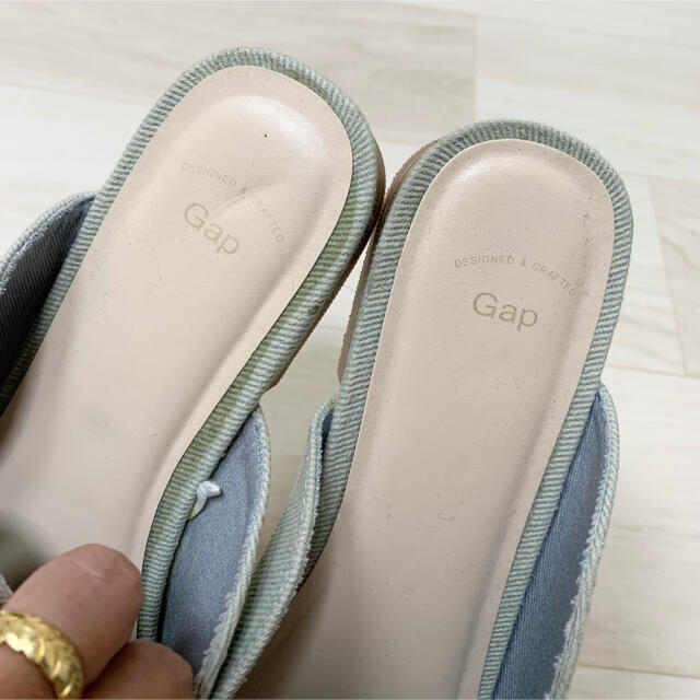 GAP(ギャップ)の新品✼GAPライトブルーデニムバブーシュ23.5 レディースの靴/シューズ(スリッポン/モカシン)の商品写真