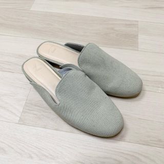 ギャップ(GAP)の新品✼GAPライトブルーデニムバブーシュ23.5(スリッポン/モカシン)