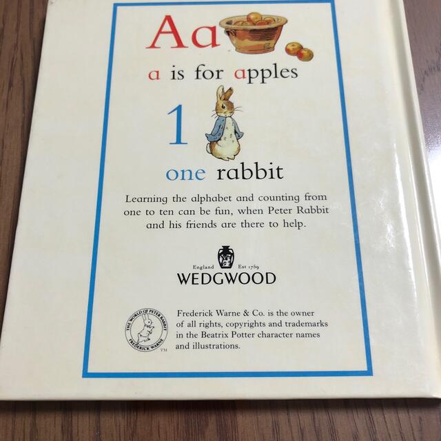 WEDGWOOD(ウェッジウッド)のピーターラビット　本 エンタメ/ホビーの本(洋書)の商品写真