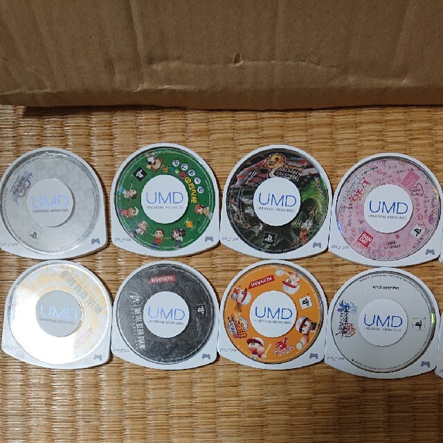 SONY(ソニー)のPSP UMD 62種/74本セット 動作未確認 ジャンク 送料込み  ソニー  エンタメ/ホビーのゲームソフト/ゲーム機本体(携帯用ゲームソフト)の商品写真