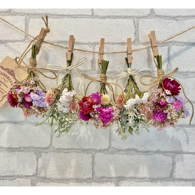 ドライフラワー スワッグ ガーランド❁227母の日ギフト♪ピンク薔薇 白 花束 ハンドメイドのフラワー/ガーデン(ドライフラワー)の商品写真
