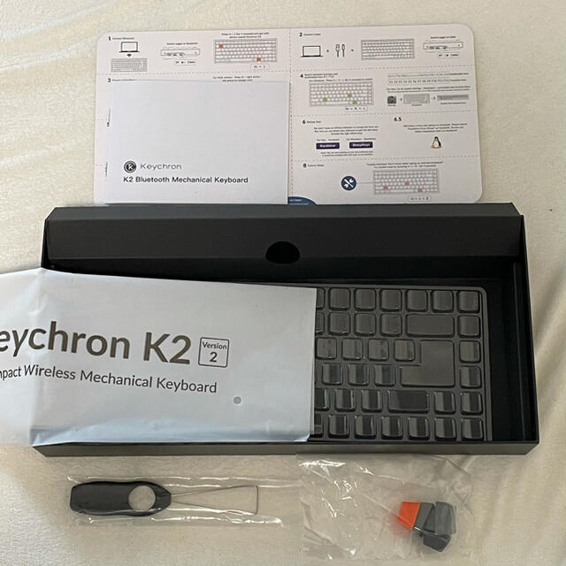 keychron K2 Version2 RGB 茶軸 パームレスト付き スマホ/家電/カメラのPC/タブレット(PC周辺機器)の商品写真