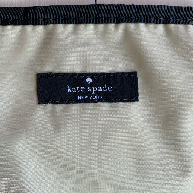 kate spade new york(ケイトスペードニューヨーク)のkatespade おむつ替えマット　ベージュ キッズ/ベビー/マタニティのおむつ/トイレ用品(おむつ替えマット)の商品写真