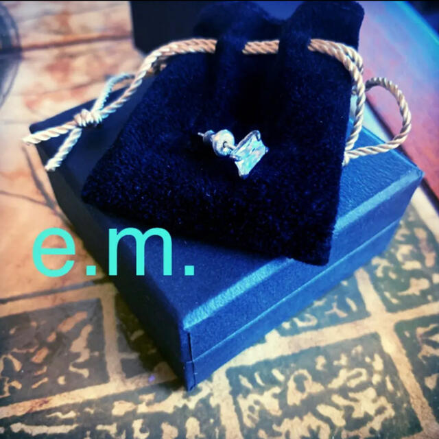 e.m.(イーエム)のe.m. ピアス レディースのアクセサリー(ピアス)の商品写真