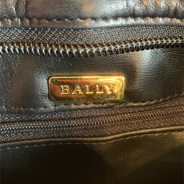 Bally(バリー)の【売約済】ほぼ未使用！BALLY チェーンバック レディースのバッグ(ショルダーバッグ)の商品写真