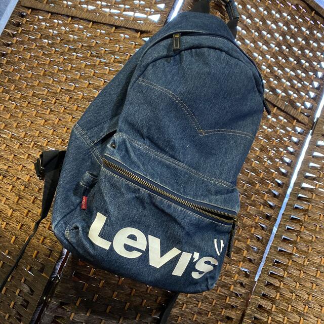 Levi's(リーバイス)のリーバイス リュック インディゴ デニム生地 メンズのバッグ(バッグパック/リュック)の商品写真