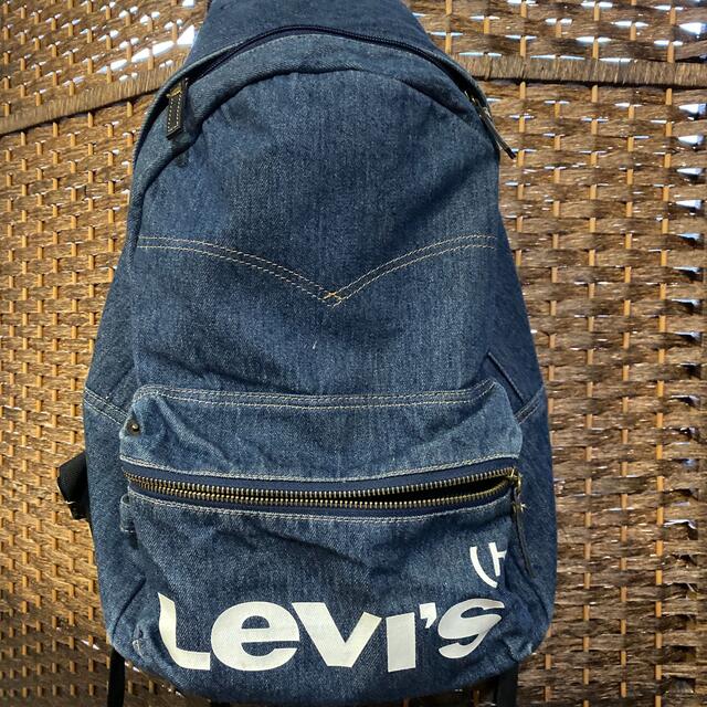 Levi's(リーバイス)のリーバイス リュック インディゴ デニム生地 メンズのバッグ(バッグパック/リュック)の商品写真