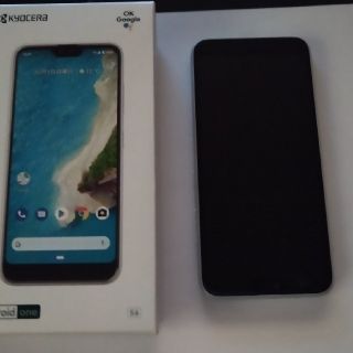 キョウセラ(京セラ)のワイモバイル Y！Mobile Android One S6 標準セット Whi(スマートフォン本体)