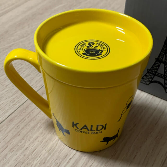 KALDI(カルディ)のKALDI 蓋付きマグカップ インテリア/住まい/日用品のキッチン/食器(グラス/カップ)の商品写真