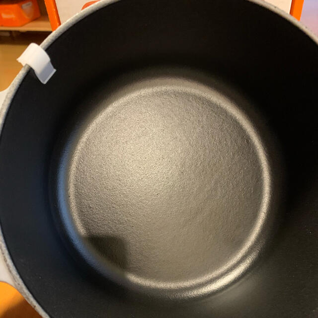 LE CREUSET(ルクルーゼ)のLe Creuset ル・クルーゼ　シグニチャー ココットロンド インテリア/住まい/日用品のキッチン/食器(鍋/フライパン)の商品写真