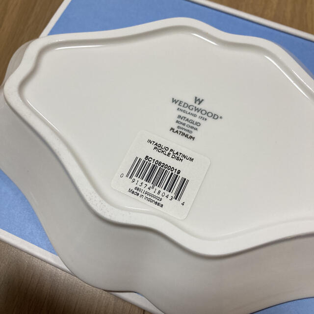 WEDGWOOD(ウェッジウッド)のウェッジウッド★新品お菓子皿 インテリア/住まい/日用品のキッチン/食器(食器)の商品写真