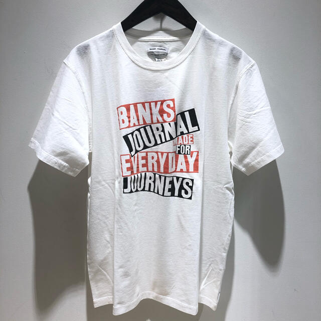 BANKS Mサイズ OFF White フロントロゴ RED 新品未使用！