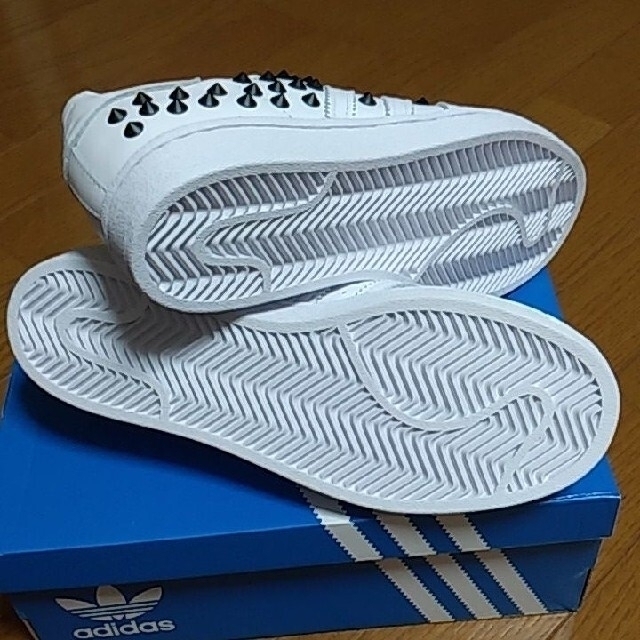 adidas(アディダス)のGW・SALE☆新品☆レディース【ADIDAS】スーパースターW ★ 24㎝ レディースの靴/シューズ(スニーカー)の商品写真