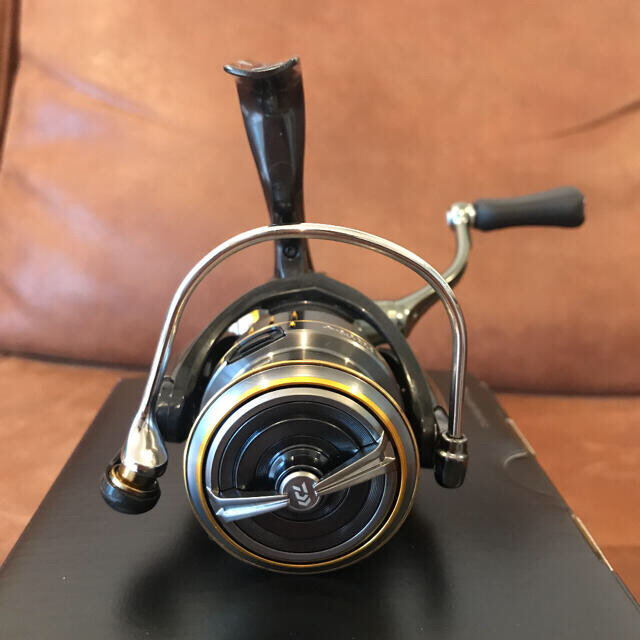 新品未使用品】ダイワ 21ルビアス エアリティ FC LT2500S 新品未使用品】ダイワ 21ルビアス エアリティ FC LT2500S