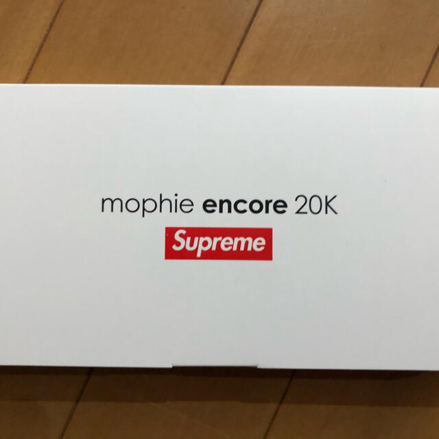 Supreme(シュプリーム)のSupreme mophie encore 20K  スマホ/家電/カメラのスマホアクセサリー(その他)の商品写真