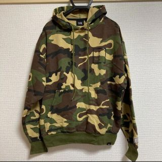 エルヴィア(ELVIA)のELVIRA CAMOUFLAGE E LOGO HOODY(パーカー)