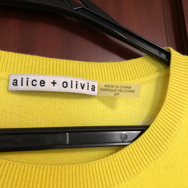 Alice+Olivia(アリスアンドオリビア)の美品　アリス+オリビア　半袖　ニット レディースのトップス(ニット/セーター)の商品写真