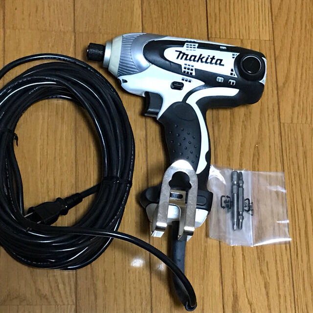 未使用マキタ(Makita) インパクトドライバ 100V 白 6955SPKW - 工具