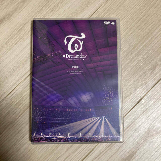 TWICE　DOME　TOUR　2019“＃Dreamday”in　TOKYO　 エンタメ/ホビーのDVD/ブルーレイ(ミュージック)の商品写真