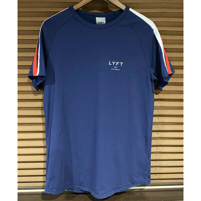 LYFT Tシャツ