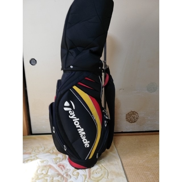 TaylorMade(テーラーメイド)の中古品　TaylorMadeキャディバッグ　 スポーツ/アウトドアのゴルフ(バッグ)の商品写真