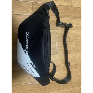 カルバンクライン(Calvin Klein)のカルバンクライン　ボディバッグ(ボディーバッグ)