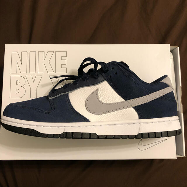 NIKE(ナイキ)のNIKE BY YOU DUNK LOW ネイビー　グレー　26.5 メンズの靴/シューズ(スニーカー)の商品写真