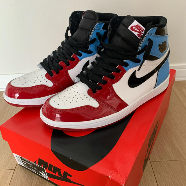 スニーカーnike air jordan 1 retro hi og fearless