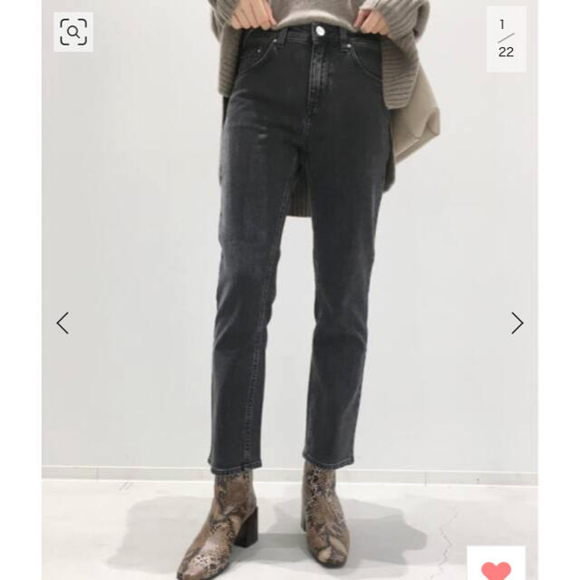 L'Appartement DEUXIEME CLASSE(アパルトモンドゥーズィエムクラス)の【TOTEME/トーテム】STRAIGHT DENIM レディースのパンツ(デニム/ジーンズ)の商品写真