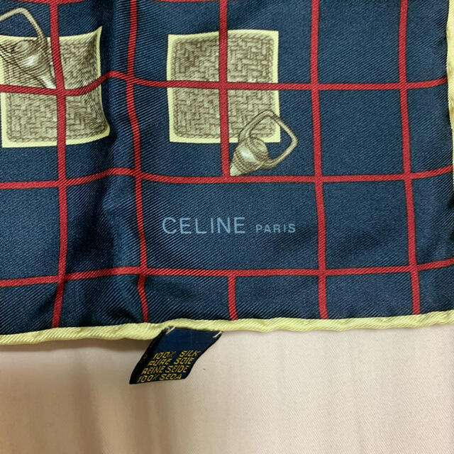 celine(セリーヌ)のセリーヌ　スカーフ　35×35  シルク100% メンズのファッション小物(ハンカチ/ポケットチーフ)の商品写真