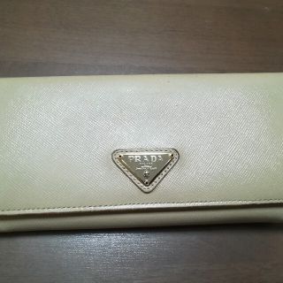 プラダ(PRADA)のPRADA　長財布　ベージュ(財布)