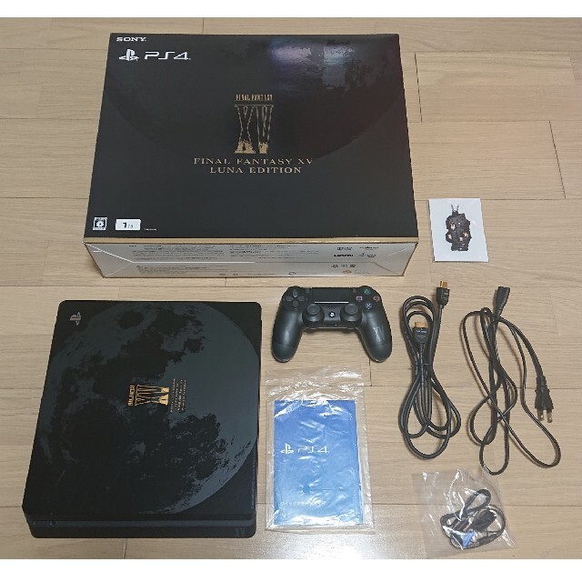 PS4 FINAL FANTASY XV LUNA EDIT 本体のみ-