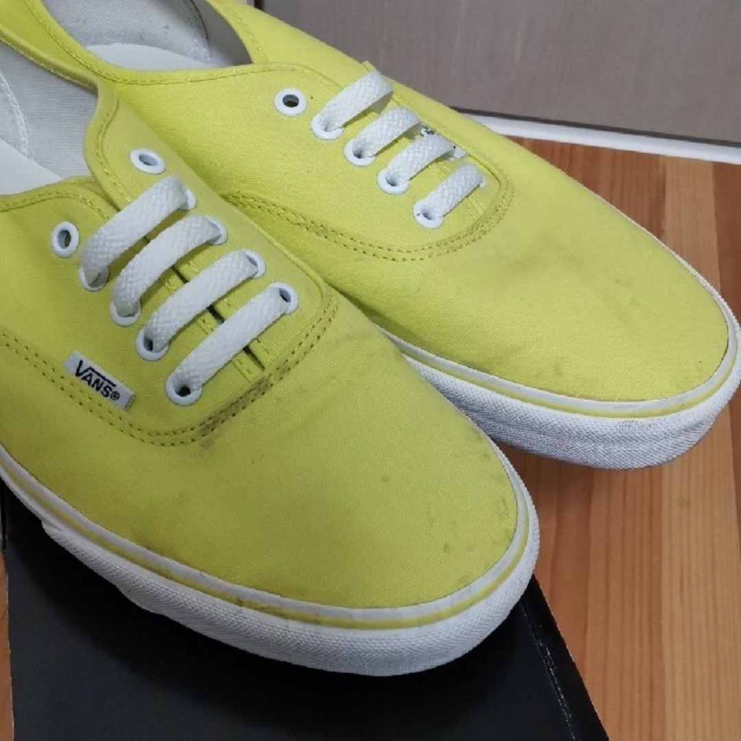 VANS(ヴァンズ)の【jpwdt様専用】VANS Authentic イエロー29cm メンズの靴/シューズ(スニーカー)の商品写真