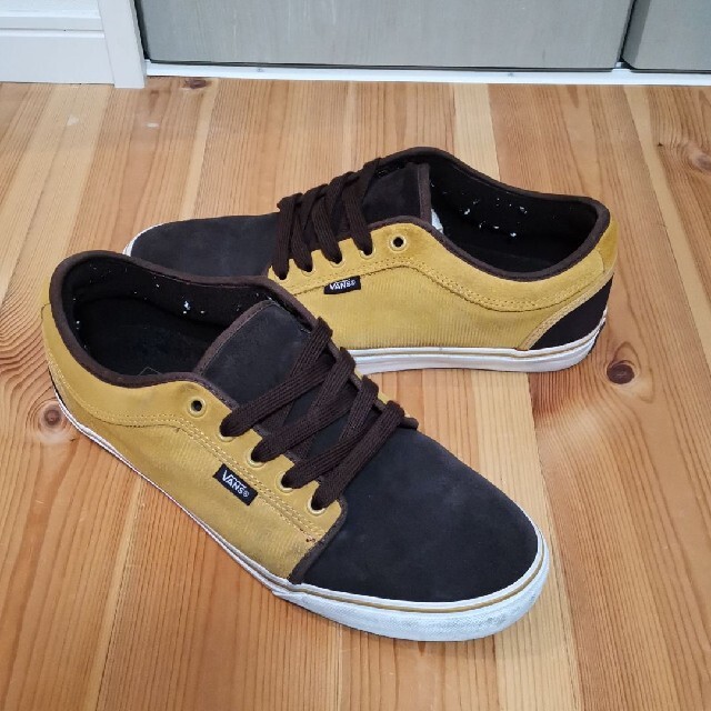 VANS(ヴァンズ)の【早い者勝ち値引きUSED】VANS Chukka Low イエローブラウン29 メンズの靴/シューズ(スニーカー)の商品写真