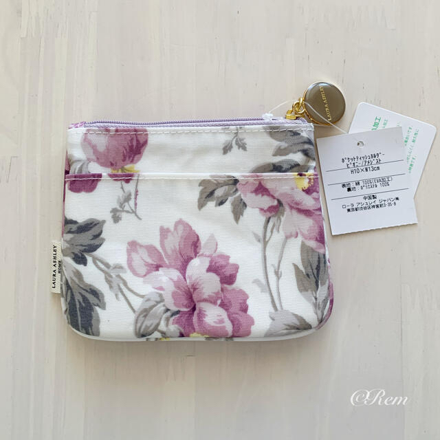 LAURA ASHLEY(ローラアシュレイ)の新品／LAURA ASHLEY ローラアシュレイ／ティッシュホルダー ポーチ レディースのファッション小物(ポーチ)の商品写真