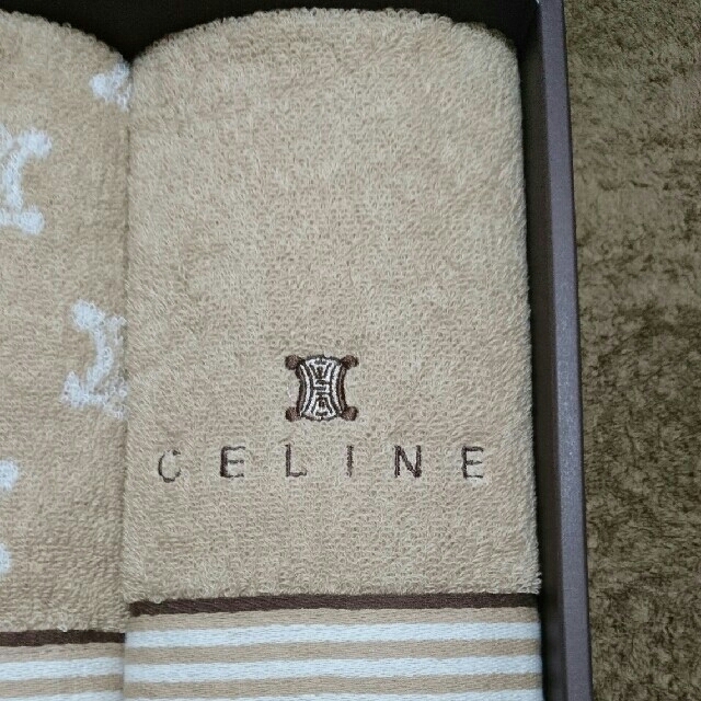 celine(セリーヌ)の★TAPIOKAさま専用★   セリーヌタオル インテリア/住まい/日用品の日用品/生活雑貨/旅行(タオル/バス用品)の商品写真