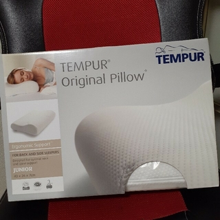 テンピュール(TEMPUR)の《未使用品》テンピュール 枕 JUNIOR(枕)