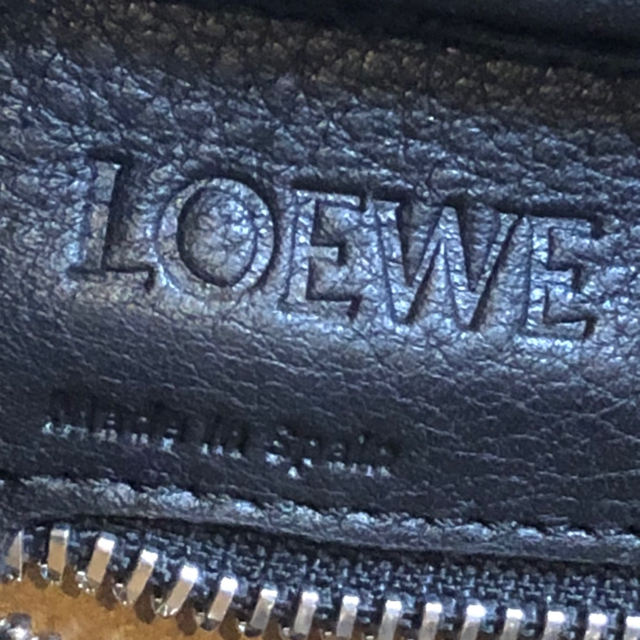 LOEWE(ロエベ)の【美品】ロエベ　アマソナ75 ミディアム　レザー2WAYハンドバッグ レディースのバッグ(ハンドバッグ)の商品写真