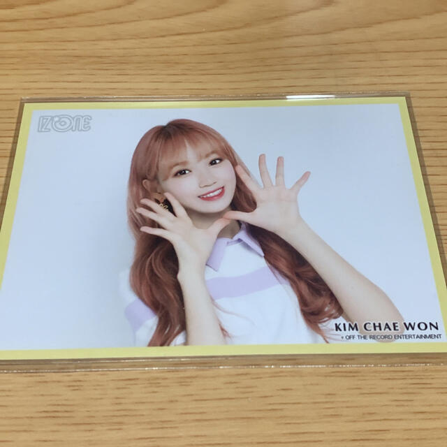 izone 生写真 チェウォン 横 エンタメ/ホビーのCD(K-POP/アジア)の商品写真