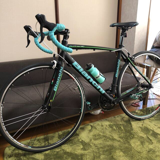 驚きの価格 Bianchi - ビアンキ ロードバイク Bianchi 自転車本体