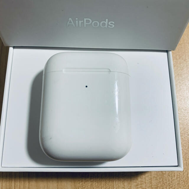 Apple正規品　AirPods 第二世代　wireless対応　充電ケース