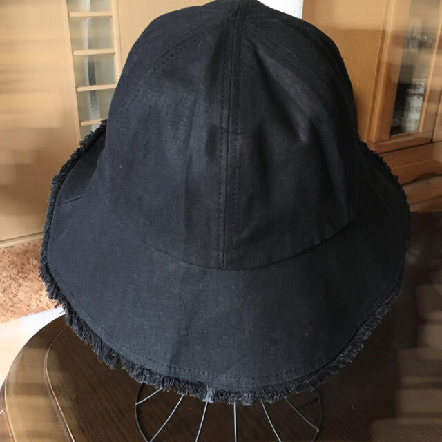 モノトーン 黒 × モノグラム花柄 リバーシブル ハット型 帽子 レディースの帽子(ハット)の商品写真