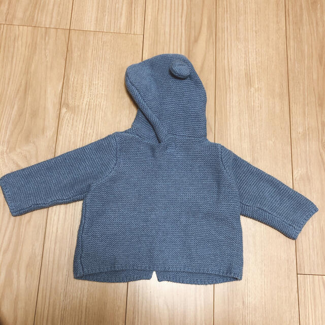 babyGAP(ベビーギャップ)の【GAP】クマ耳ニットパーカー キッズ/ベビー/マタニティのベビー服(~85cm)(カーディガン/ボレロ)の商品写真