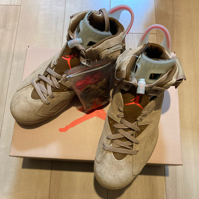 TRAVIS SCOTT X NIKE AIR JORDAN 6