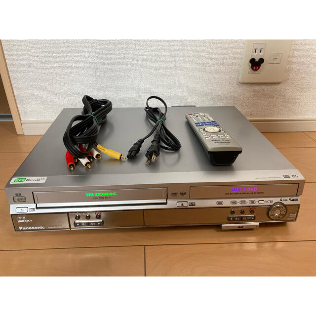 Panasonic(パナソニック)のDIGA DMR-EH70V Panasonic DVD VHS HDD スマホ/家電/カメラのテレビ/映像機器(DVDレコーダー)の商品写真